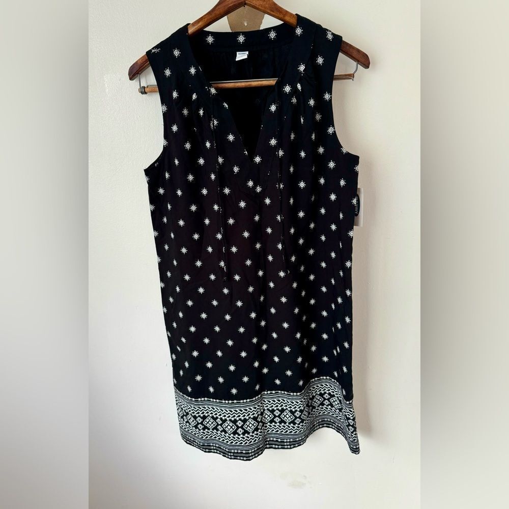 Old Navy NEW Geometric Black & White Shift Dress Tank Dress Size Small Boho